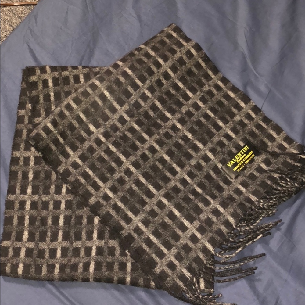 Italian cashmere scarf
